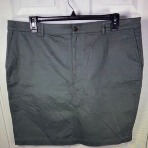 Men's Olive Flat-Front Casual Shorts